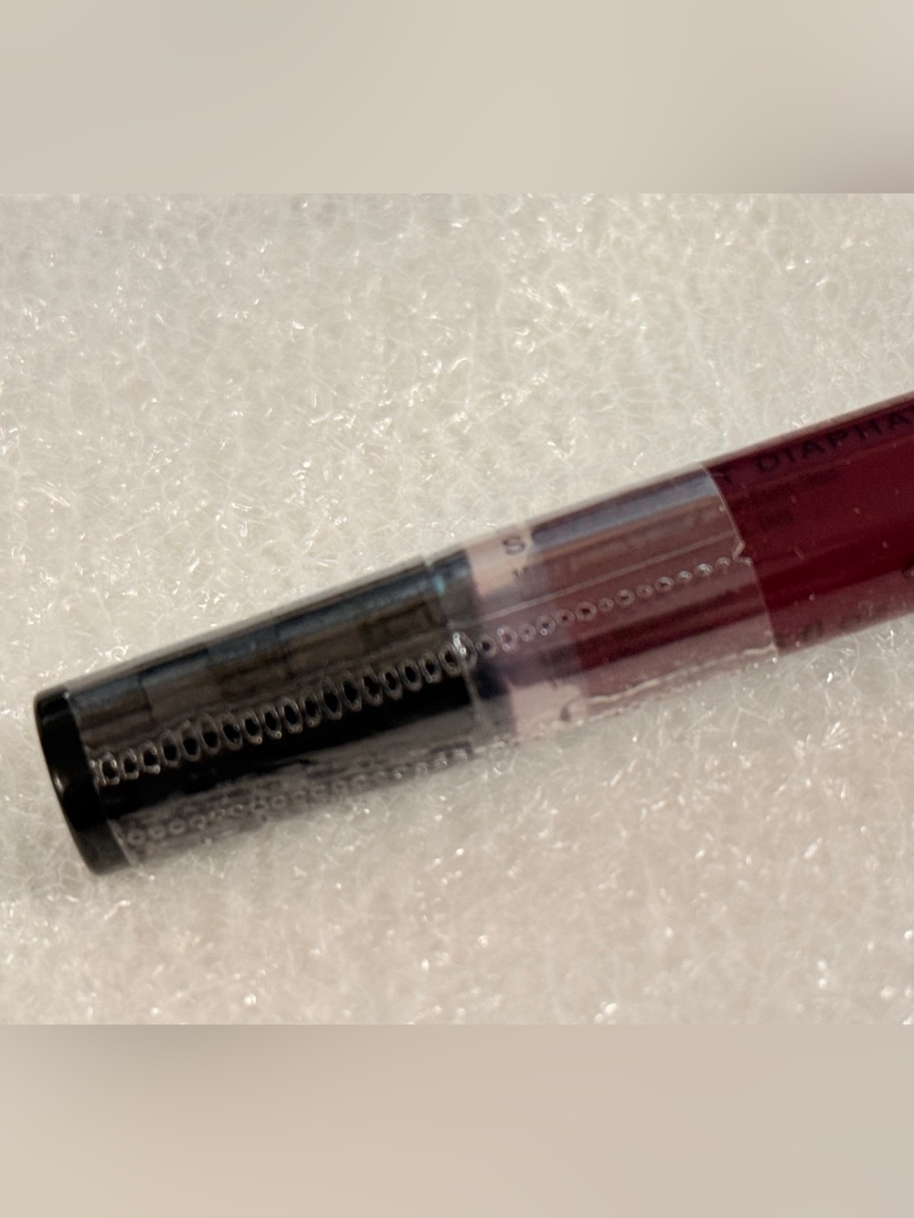 Victoria's Secret "Fearless" Lip Silk Sheer Gloss - Picture 4 of 4